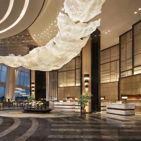 Отель Crowne Plaza Xiangxi Фэнхуан Экстерьер фото