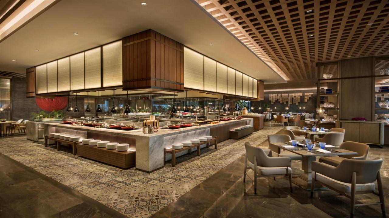 Отель Crowne Plaza Xiangxi Фэнхуан Экстерьер фото